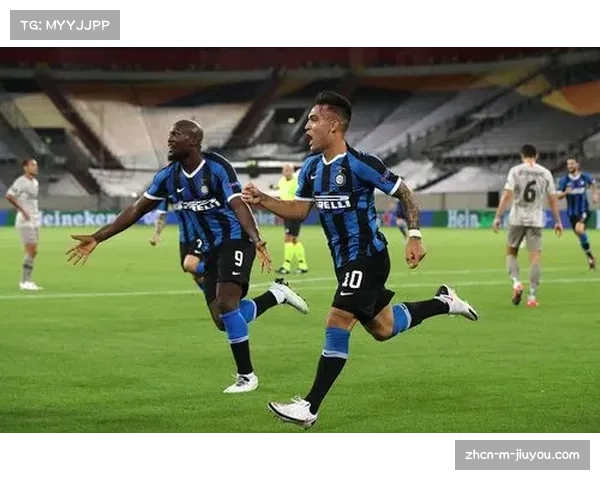 国米352阵型运转顺畅 两翼齐飞战术压制对手